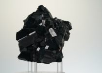 Kamień piękny i tajemniczy - turmalin czarny